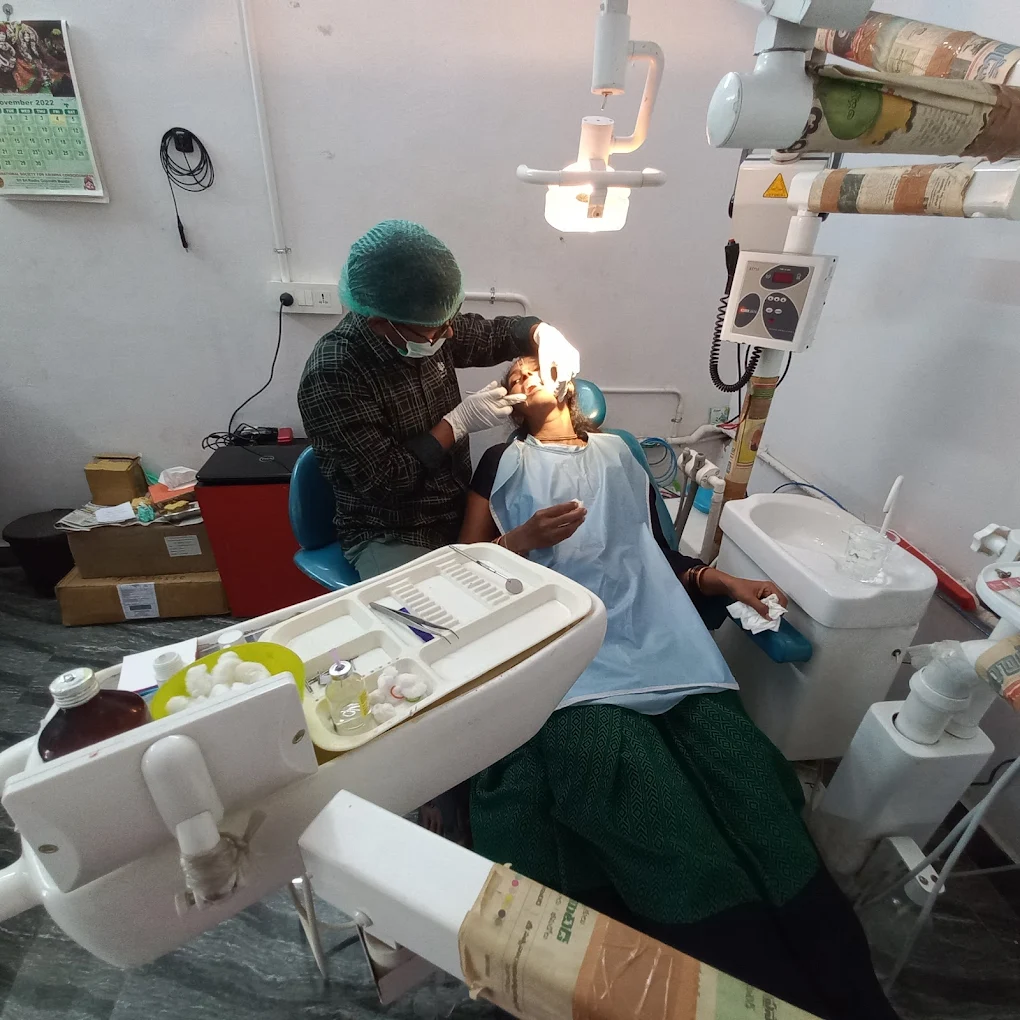 Gauravani Dental Clinic Image 2